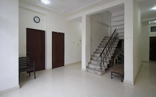 OYO Homes Rohilkhand Dental College