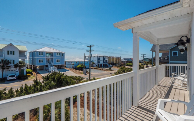 The Channel Marker by Topsail Realty