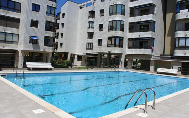 Apartamentos Zarautz Playa, con piscina y garaje