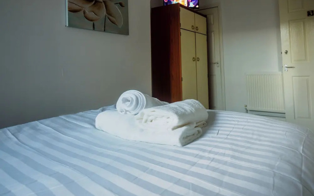 Couldon Lodge Deluxe Double Room 3