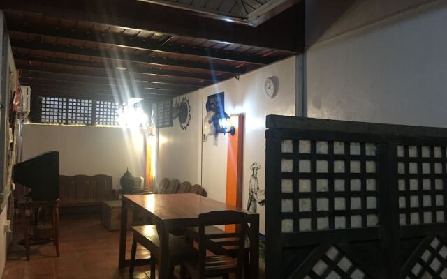 The Orange House - Vigan Villa