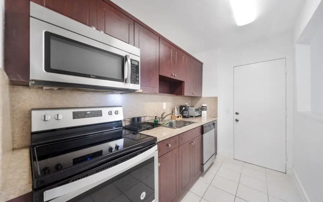 Waterfront One-Bedroom Apt