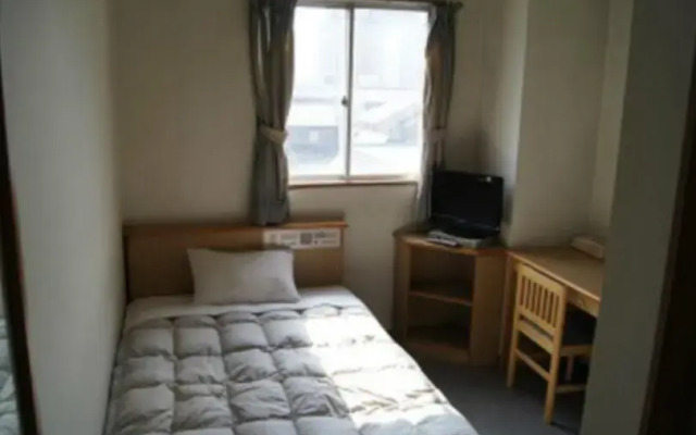 Iwakura Station Hotel