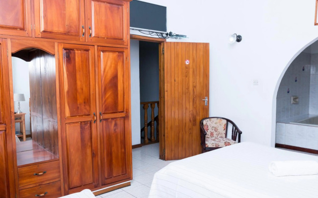Le Manglier Guest House