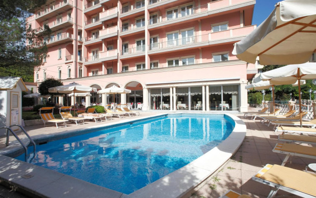 Hotel De La Paix