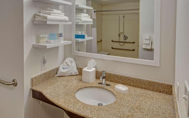 Hampton Inn by Hilton Dunn