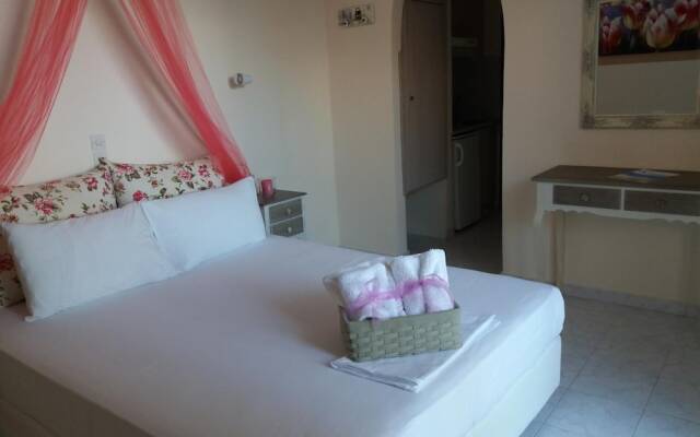 Akrogiali Hotel