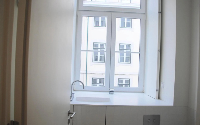 Downtown Sunny Apartment