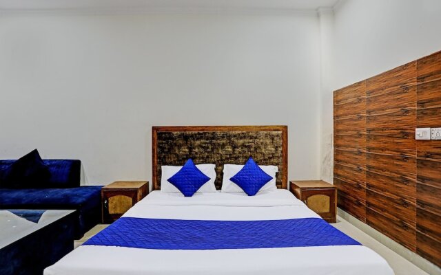 Roomshala 020 Hotel Black Stone