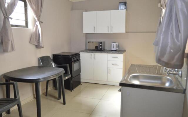 Bluff Marine Drive Self Catering Cottage B