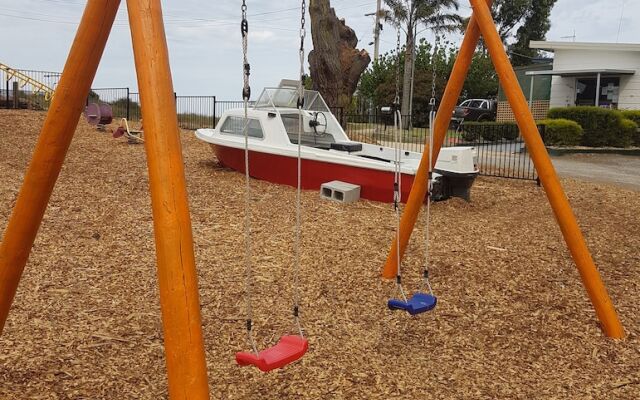 Lakes Caravilla Caravan Park