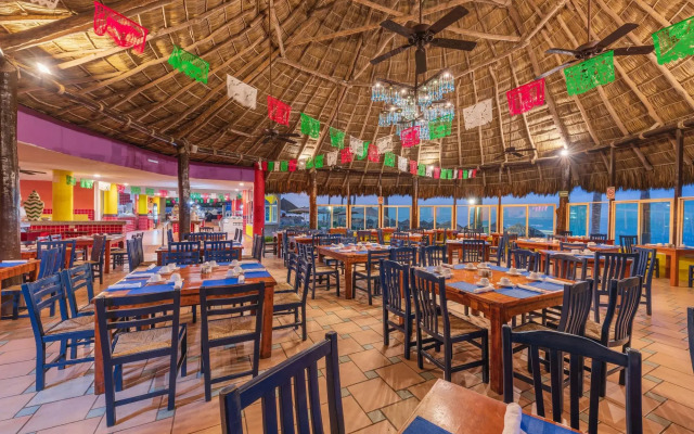 Royal Decameron Complex