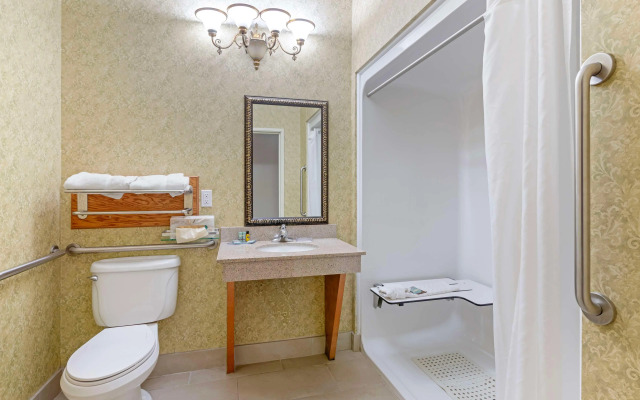 Best Western Plus Bradbury Inn & Suites