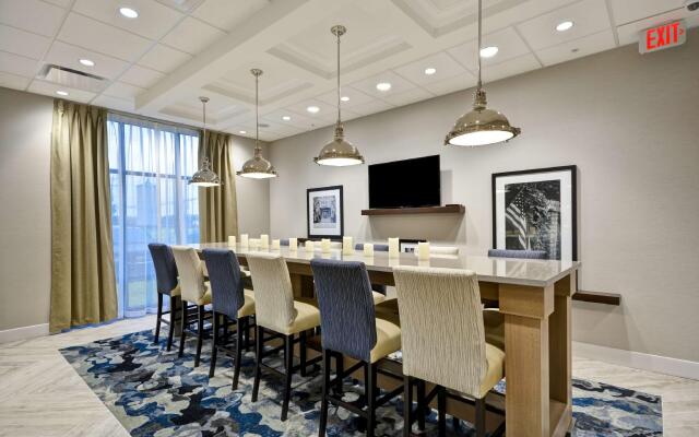 Hampton Inn Livonia Detroit