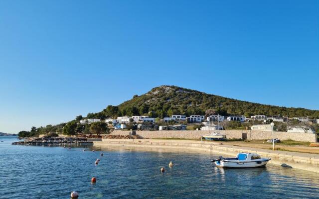 Mobilhome NaMore C4, Tisno