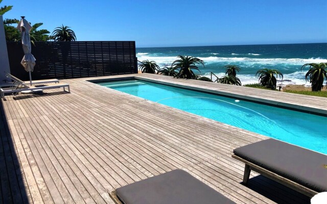 Dolphin Coast YOLO Spaces – Beach House Villa