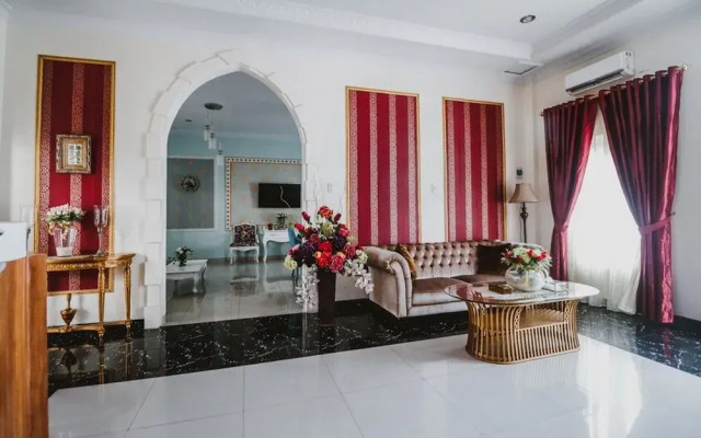 RedDoorz Plus Syariah @ Jalan Brigjend Katamso Medan