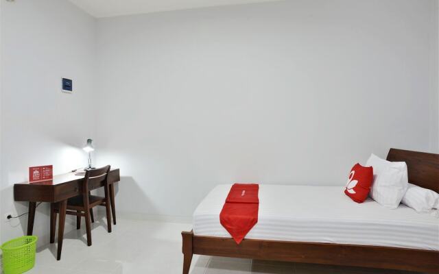 ZEN Rooms Bintaro Sector 3