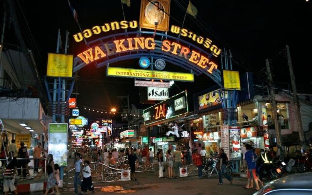 Garden Villa - Pattaya Holiday House Walking Street