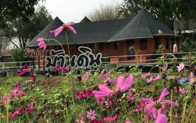 Khemmarat Baandin Resort