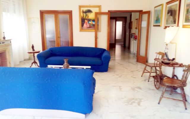 Luminous Trastevere Apartment, Wifi, Balcony, Lift, Parking