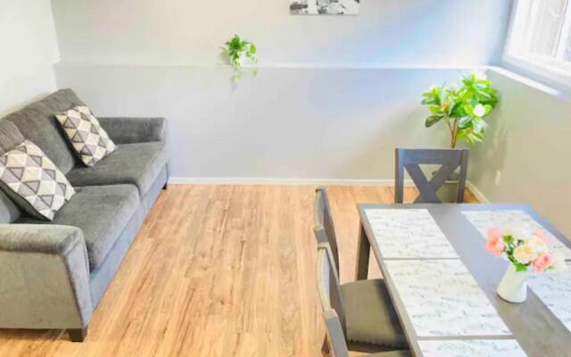 Sweet 5 bedrooms single house in Hinton
