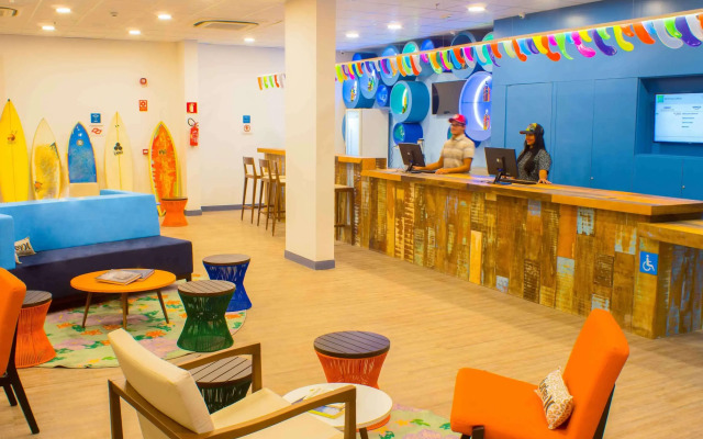 Delphin Surf Hotel