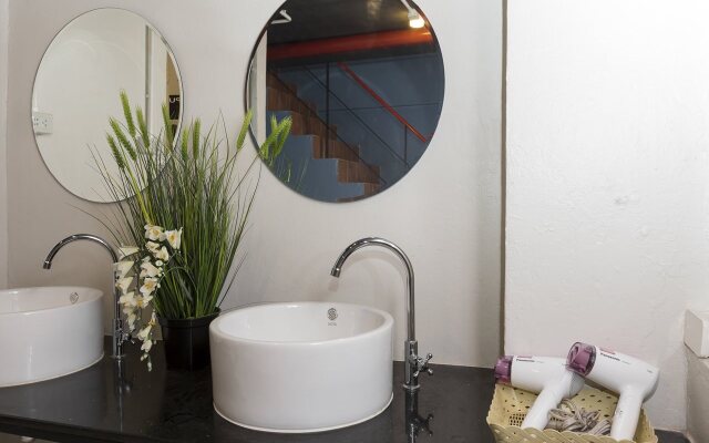 Fun Hostel Phuket Patong - Adults Only