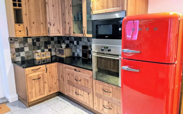 Highbury House Apartment