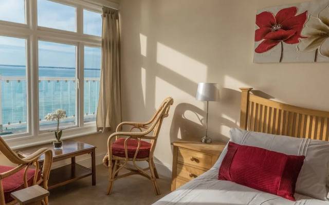 Beachside Apartment On The Beach