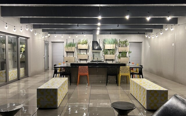 HUX - Houx Pinheiros By Anora Spaces