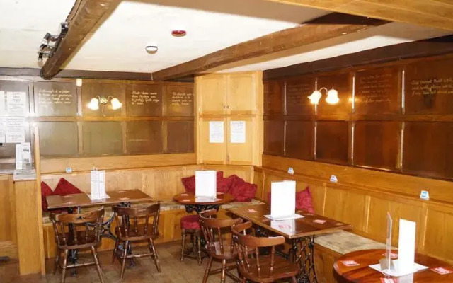 The Royal Oak Inn
