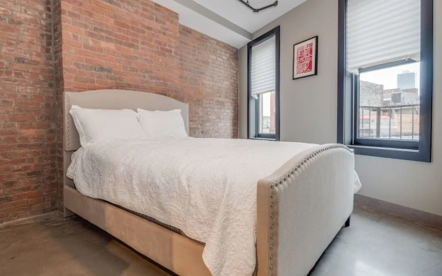 Deedee's Apartments - Lofts at Grove