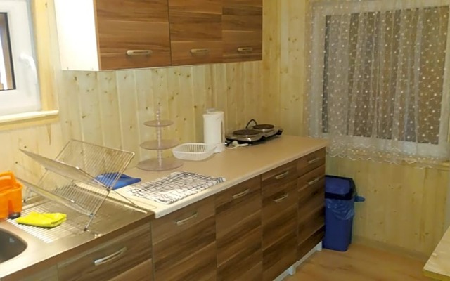 Domki nad jeziorem w Karłowicach