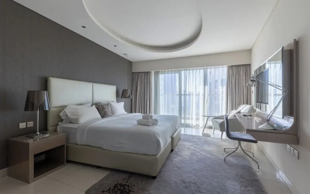Cozy 1BR with balcony Damac Towers