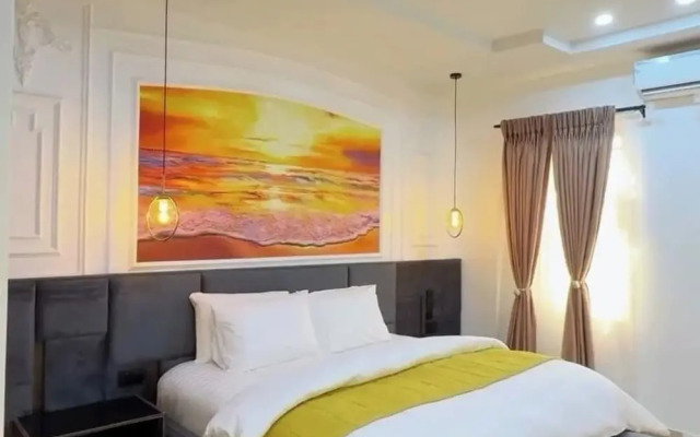 Calli's Court Apartment