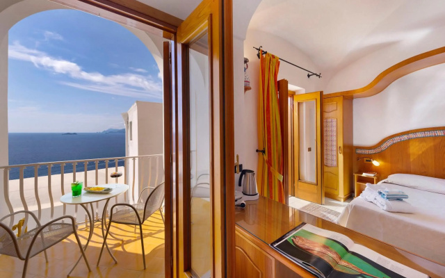Hotel Tramonto d'Oro