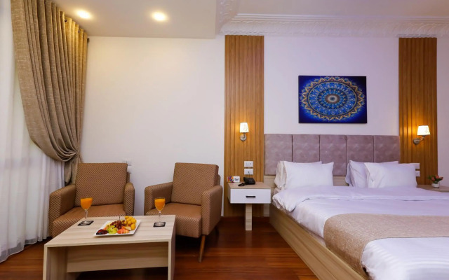 Pyramid Edge Hotel & Exclusive Pyramids View Rooftop