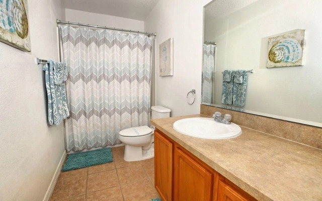 Windward Bay 4 bed / 3.5 bath home