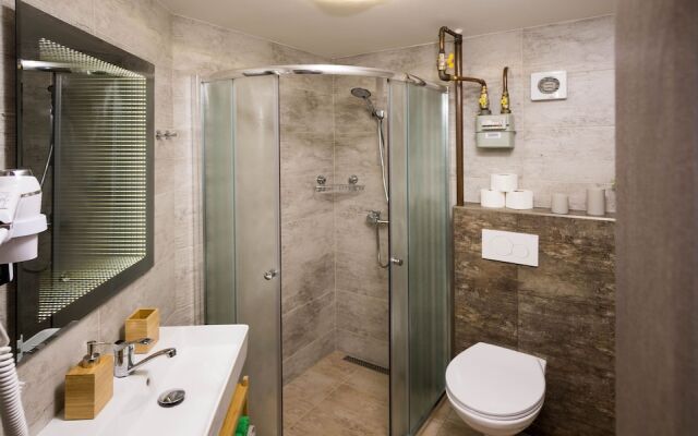 Flying Bed Apartment close to Castle