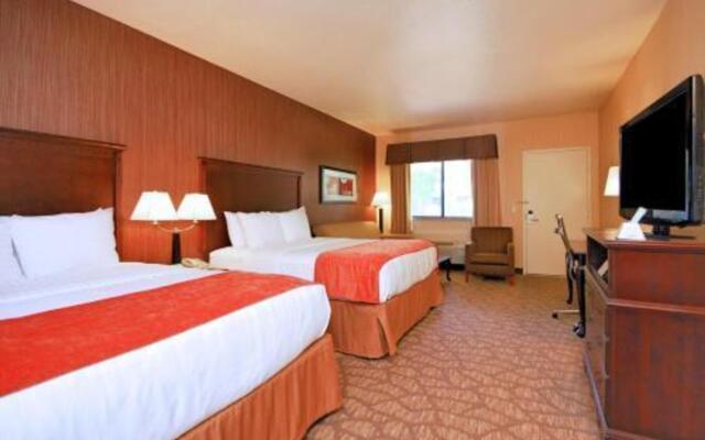 Comfort Suites Near Fairplex