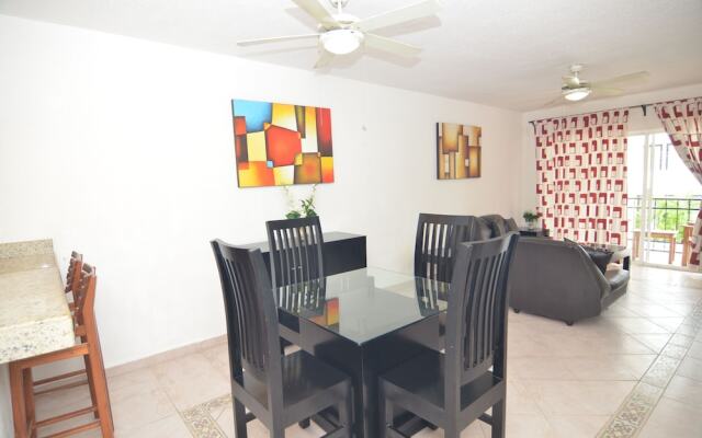 2BR Condo ground level Rinconada Del Sol