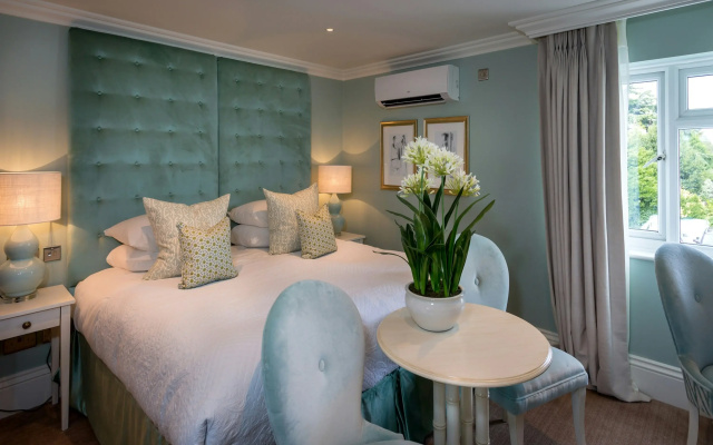 Roslin Beach Hotel