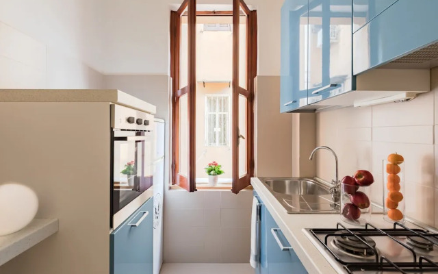 A World Aparts - 55 Palermo