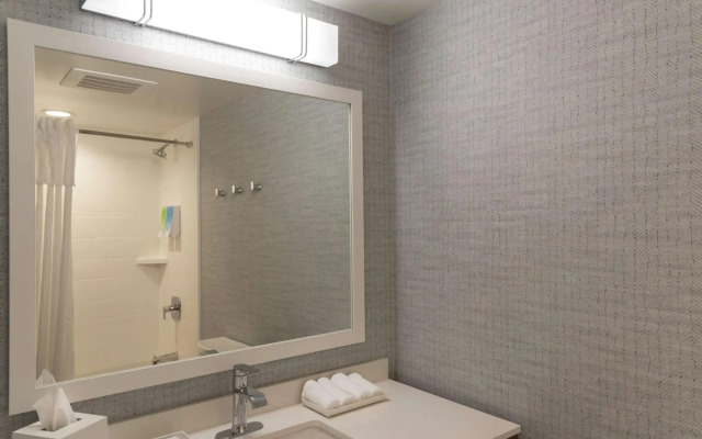 Home2 Suites by Hilton Indianapolis Airport