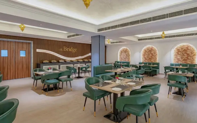 Clarks Inn Bichpuri, Agra
