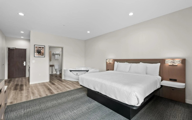 Cedar Street Hotel and Suites