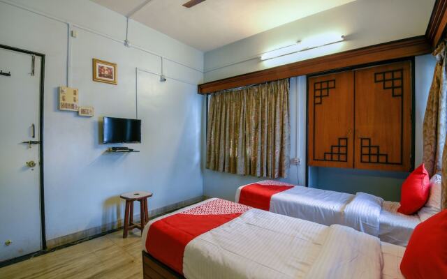 OYO 15199 Hotel Shree Maya