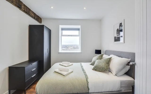 Host Stay Canalside Lofts Apartment