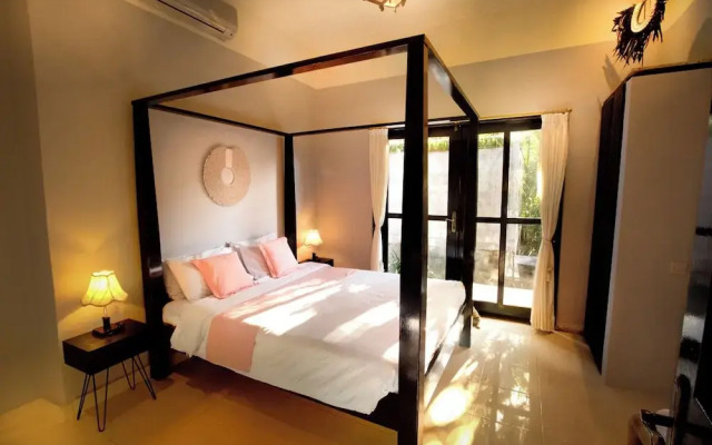 3 BR luxury beachfront with private pool